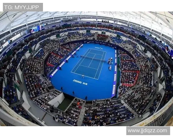 网球赛场激战正酣 精彩对决引爆全场热情 力与美的完美碰撞